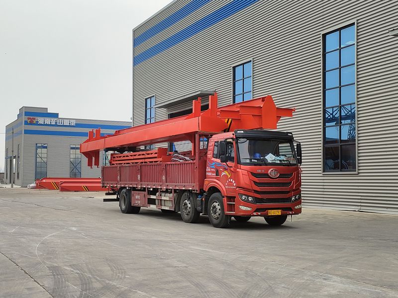 2臺電動葫蘆門式起重機 MHxh10t—13m 發(fā)往河南焦作交付客戶使用。