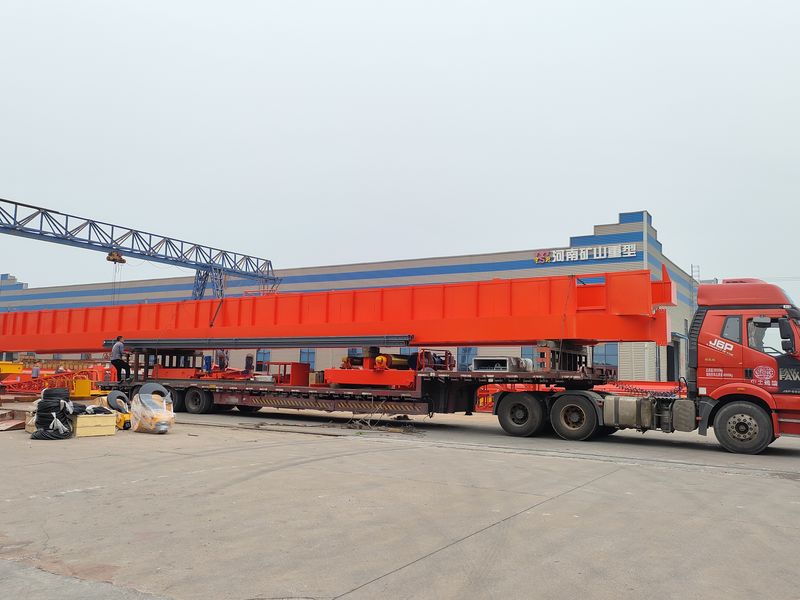 通用橋式起重機 QDXX32/5t—27.7m 制作完成，發(fā)往陜西省銅川市交付客戶使用。