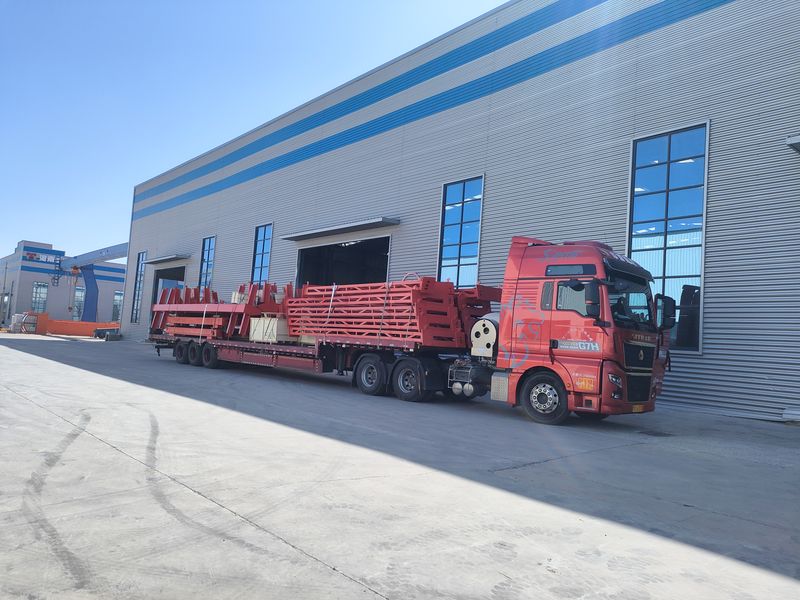 電動(dòng)葫蘆門式起重機(jī) 4臺(tái) MHxh10t—8m    2臺(tái) MHxh5t—8m      2臺(tái) 制作完成，出口哈薩克斯坦交付客戶使用