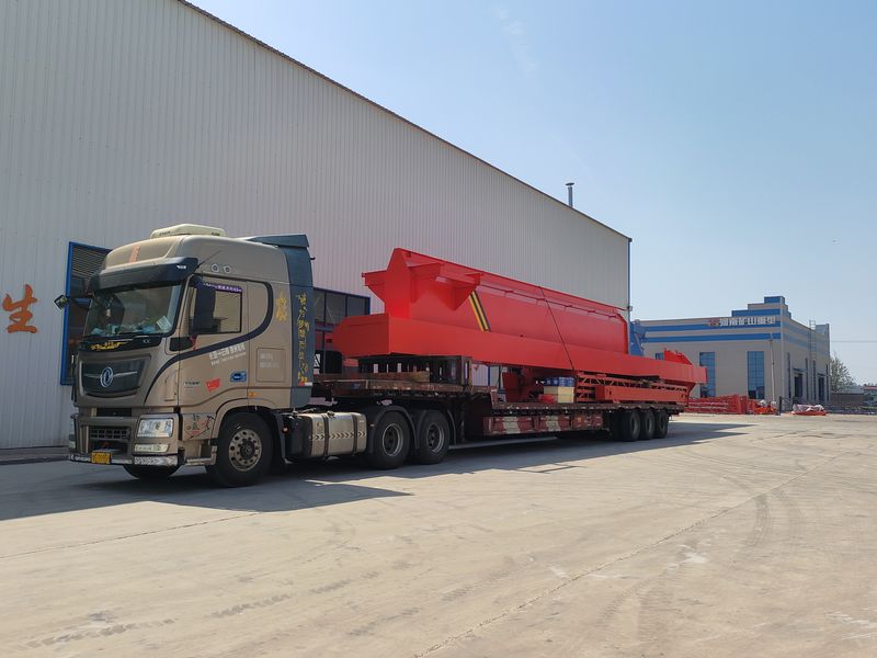 電動(dòng)葫蘆門式起重機(jī) MHxh16t—32m 制作完成，發(fā)往新疆交付客戶使用。