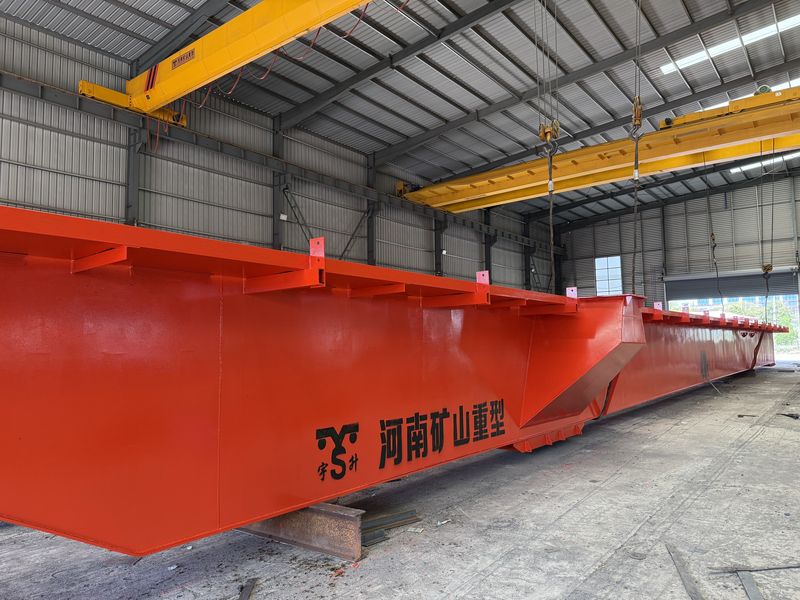 河北邯鄲某鋼鐵貿(mào)易商，2025年已在我公司采購(gòu)四臺(tái)MG通用門式起重機(jī)，我公司根據(jù)客戶的實(shí)際使用工況，按需設(shè)計(jì)制作，滿足客戶的要求。